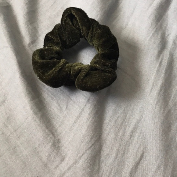Scrunchie - Picture 1 of 1